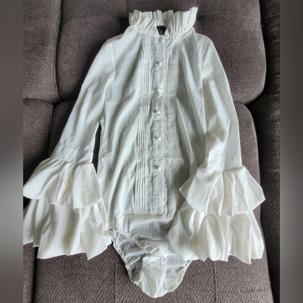 Cecil McBee ofd white bodysuit in size small